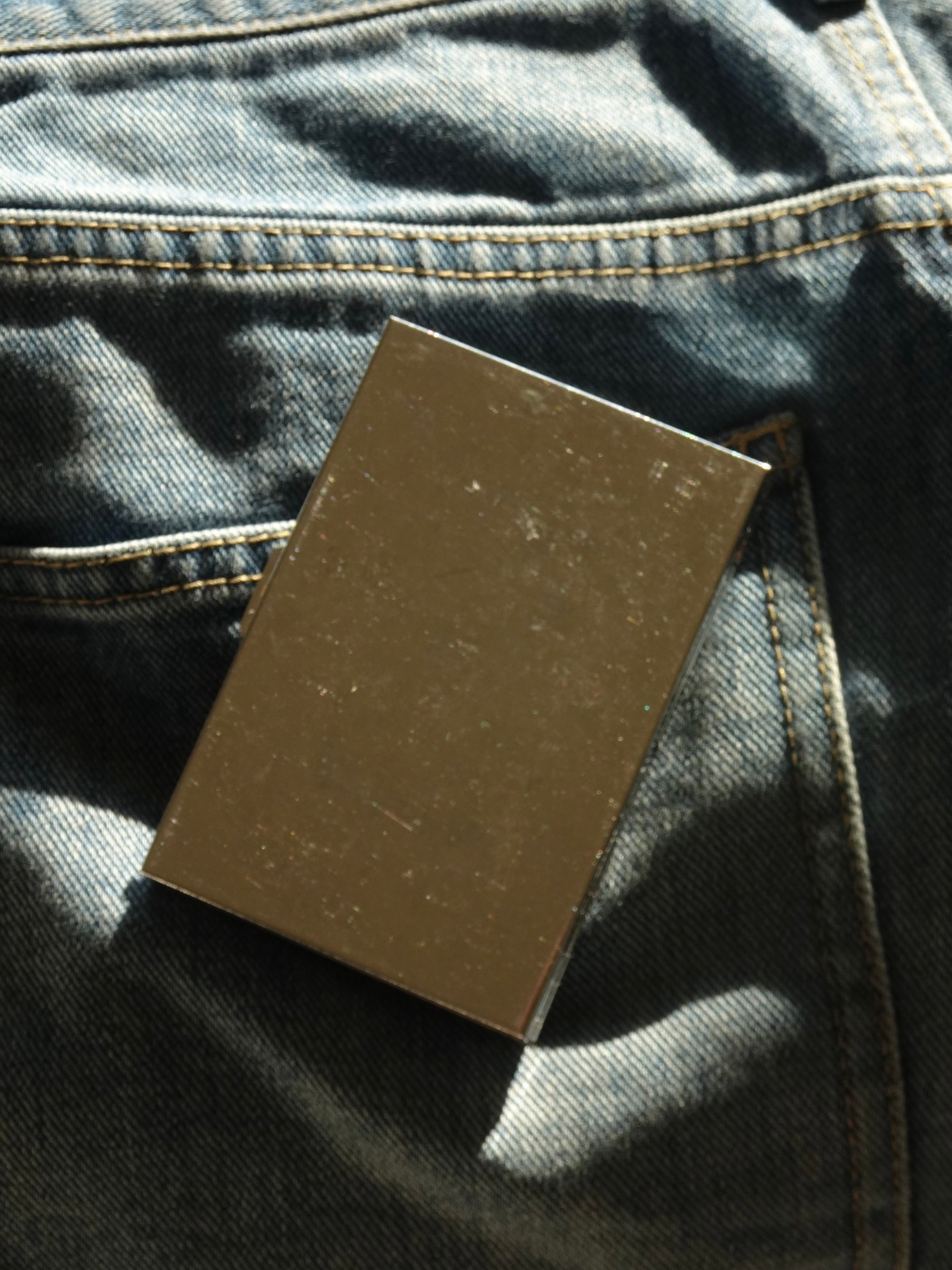 Sporty Woman Vintage Metal Card Case